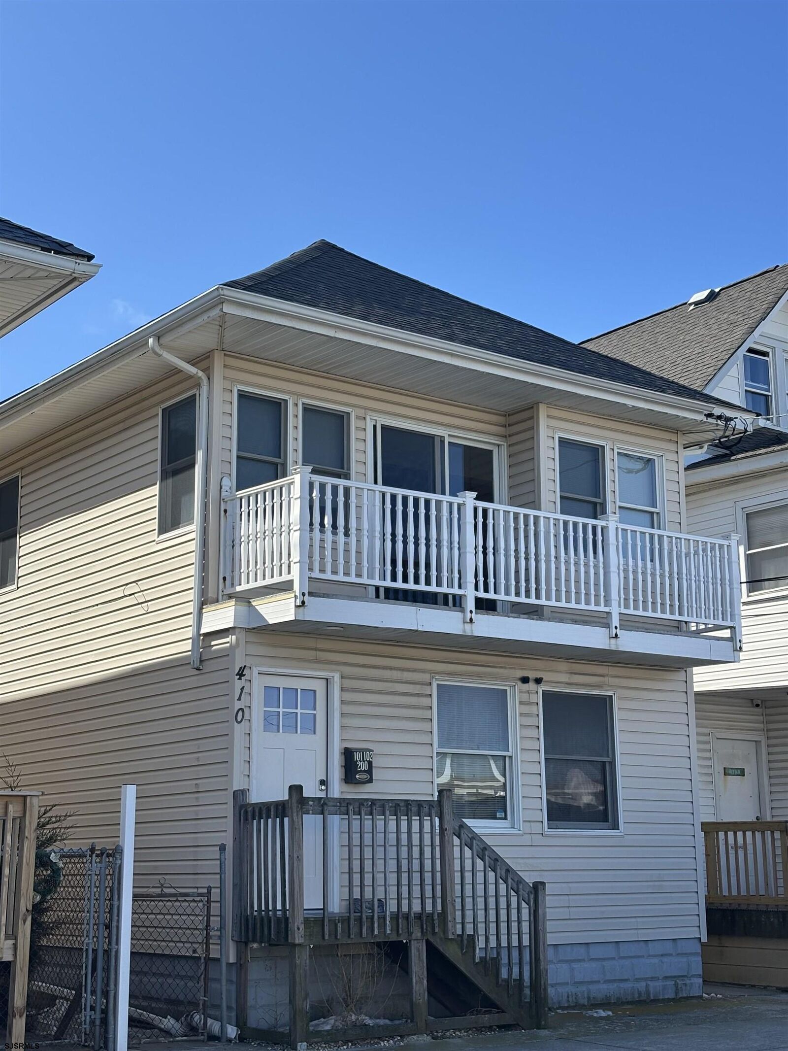 Property Photo: 410 E Magnolia Ave 100 NJ 08260