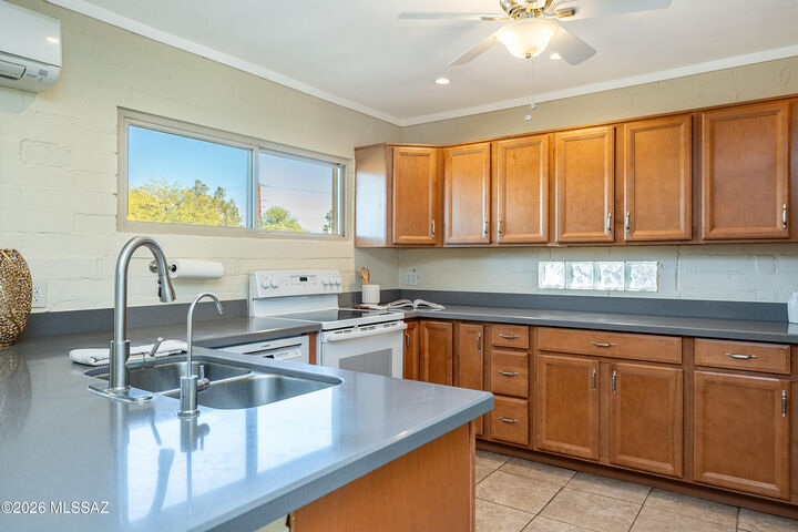 Property Photo:  4216 E Paseo Grande  AZ 85711 