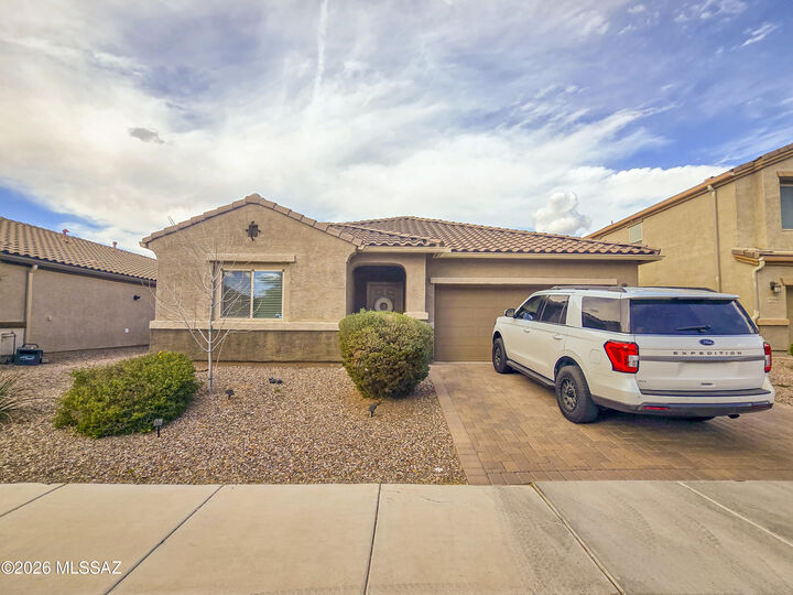 Property Photo:  9072 W Birchover Drive  AZ 85653 