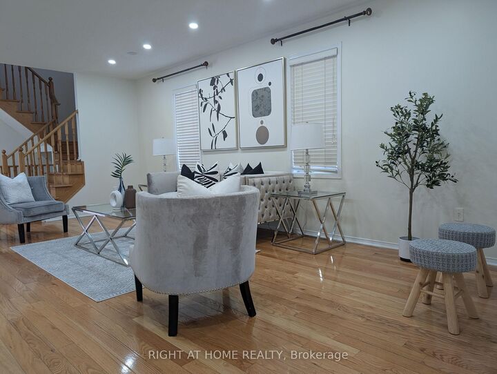 Property Photo: 158 Hollywood Hill Circle ON L4H 2P2