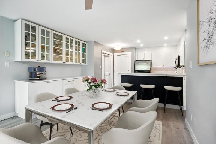 Photo de la propriété:  225 Newport Drive 404  BC V3H 5H1 