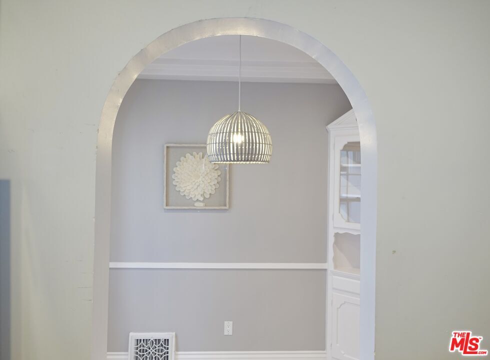 Property Photo:  906 N Croft Ave  CA 90069 