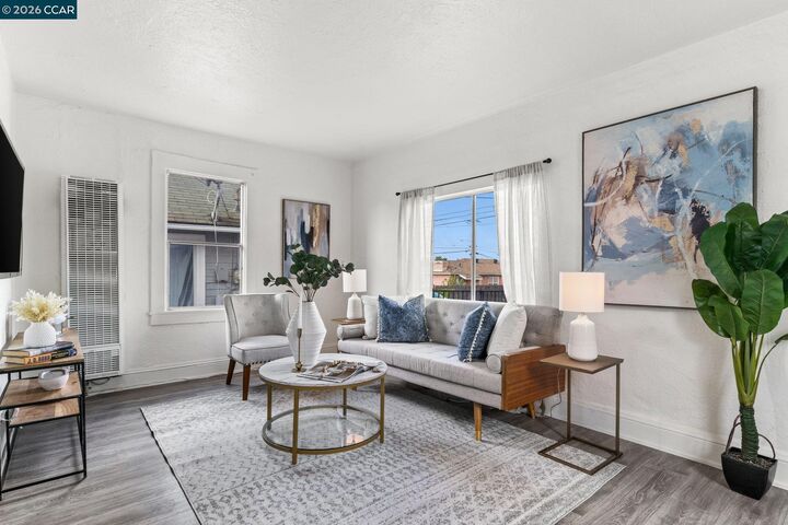 Property Photo:  2612 75th Ave  CA 94605 