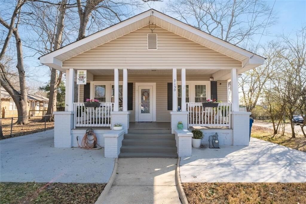 Property Photo:  3190 E Point Street  GA 30344 