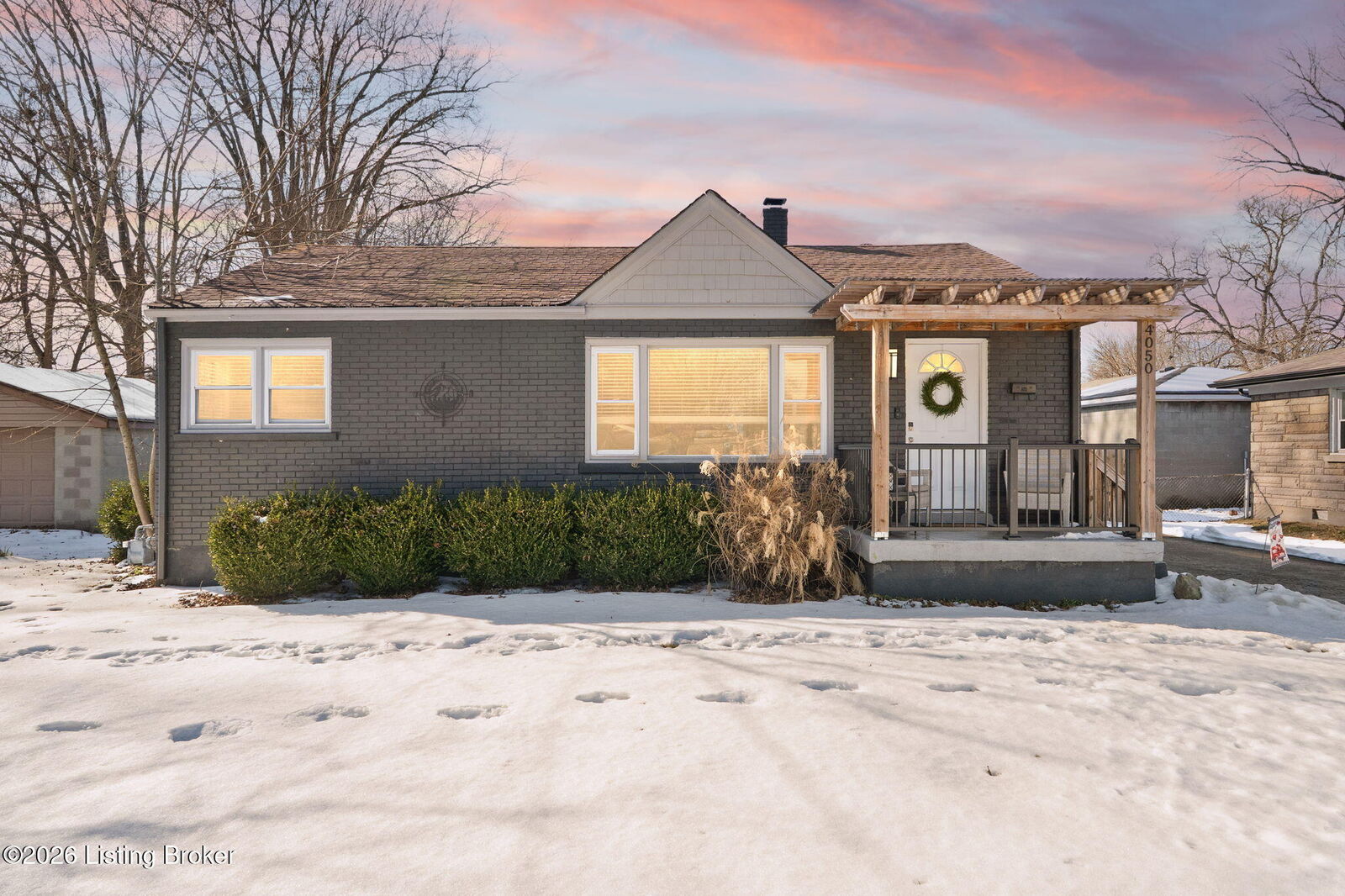 Property Photo: 4050 Addison Ln KY 40216