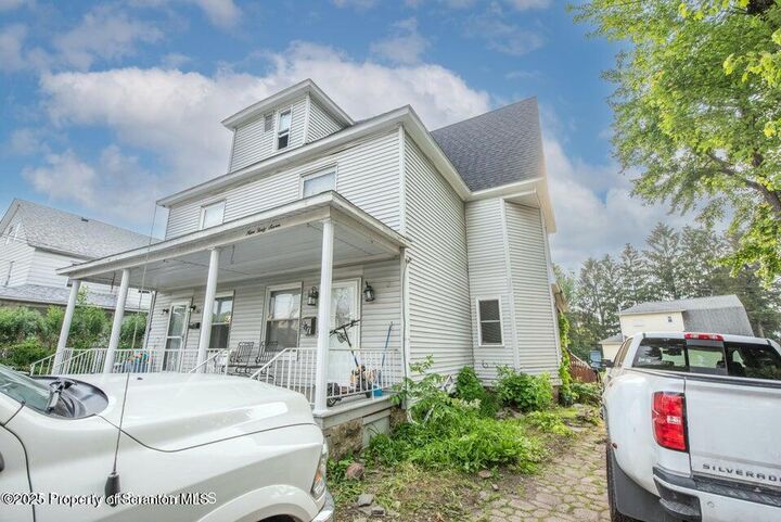 Property Photo: 947 William Street Unit 2 PA 18641