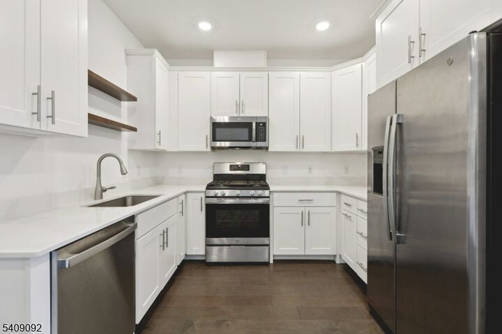 Property Photo:  379 Main St  NJ 07424 