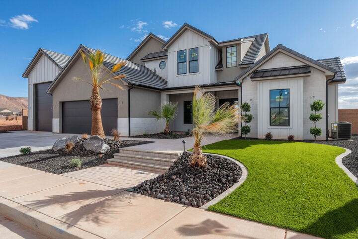 Property Photo:  836 E Sunny Shr Dr  UT 84780 