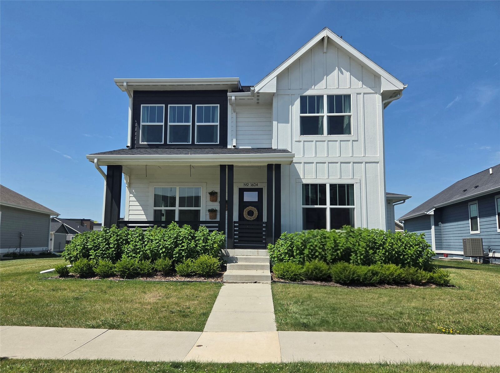 Property Photo: 1604 SW Franklin Drive IA 50023