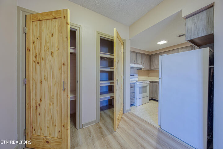 Property Photo: 1211 Highland Ave 206 TN 37916