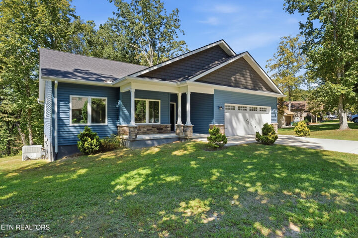 Property Photo: 204 Lakeside Drive TN 38558