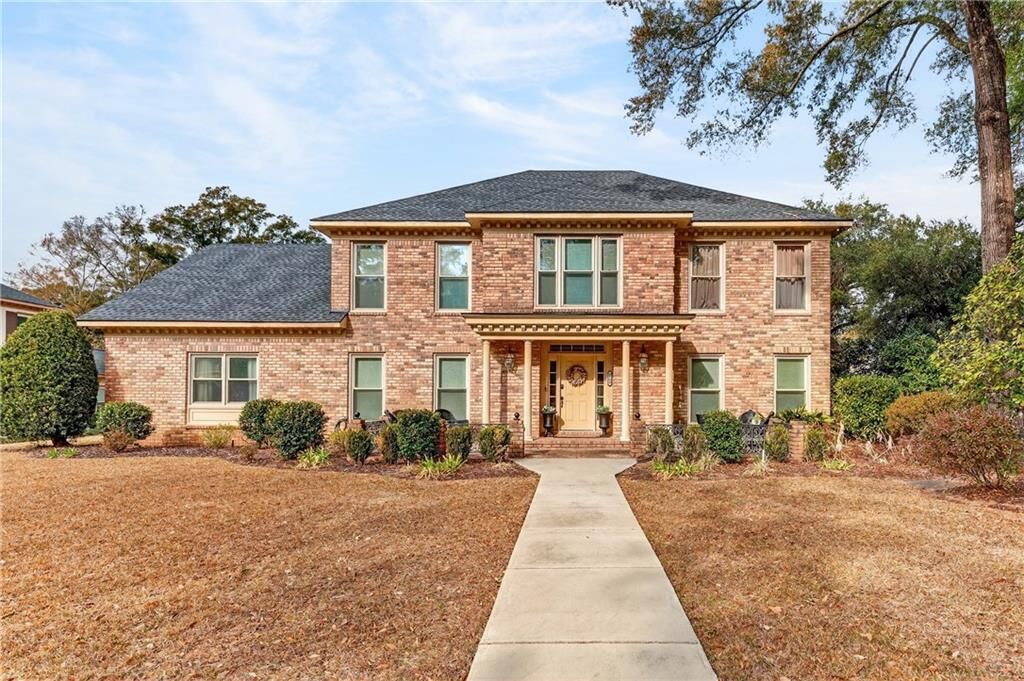 Property Photo:  2104 Marchfield Drive E  AL 36693 