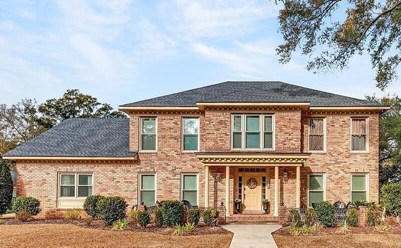 Property Photo:  2104 Marchfield Drive E  AL 36693 