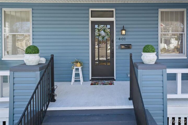 Property Photo:  401 N Cherry Street  IL 62269 