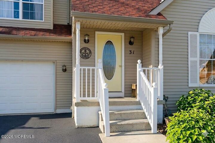 Property Photo:  31 Hillcrest Lane  NJ 08087 