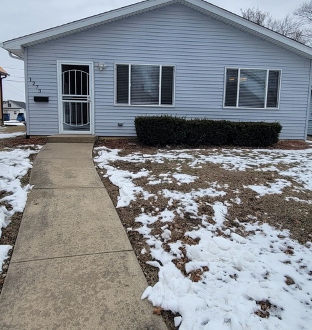 Property Photo:  1273 E Chestnut Street  IL 60901 