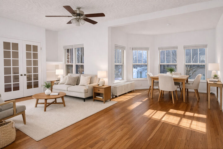 Property Photo:  6901 S Crandon Avenue 2  IL 60649 