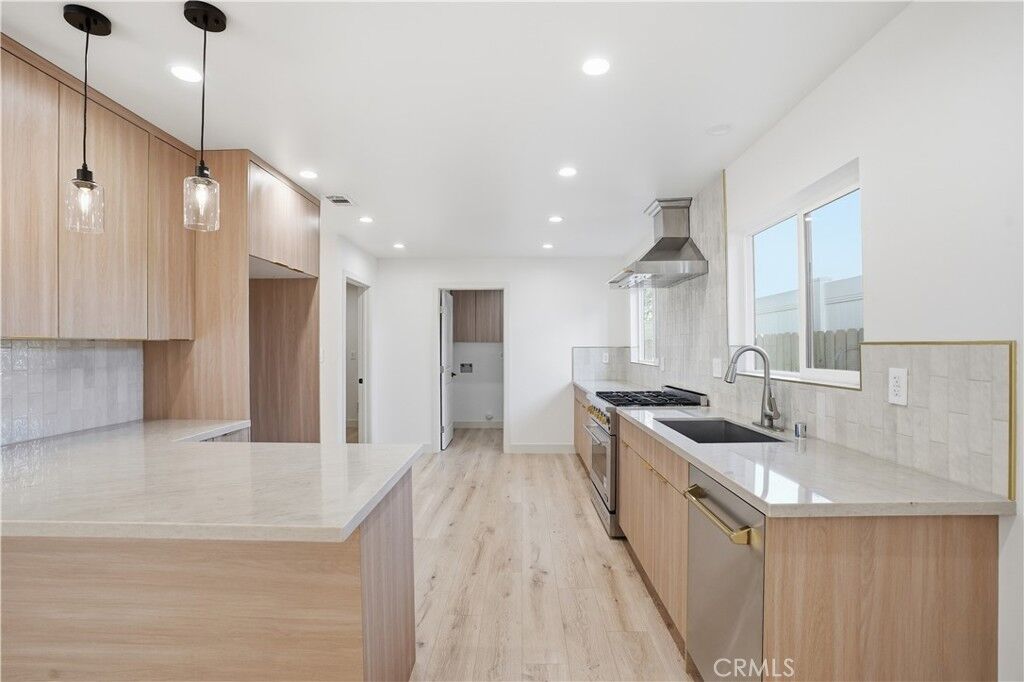 Property Photo:  12952 Elkwood  CA 91605 