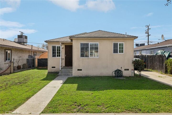 Property Photo:  2938 Oakwood  CA 90262 