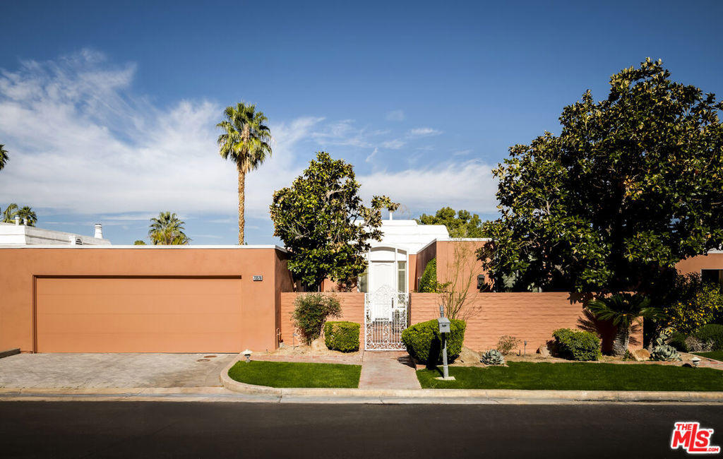 Property Photo:  73576 Malabata Drive  CA 92260 