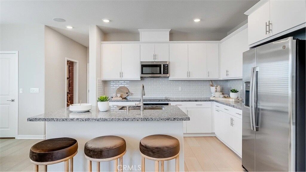 Property Photo:  2699 Cloudview Privado  CA 91761 