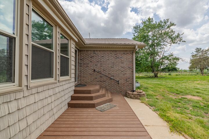 Property Photo:  239 Henry Bayless Rd  TN 38449 