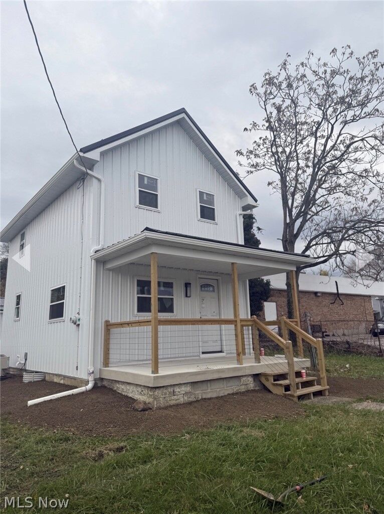 Property Photo: 14 Evans Street OH 44446