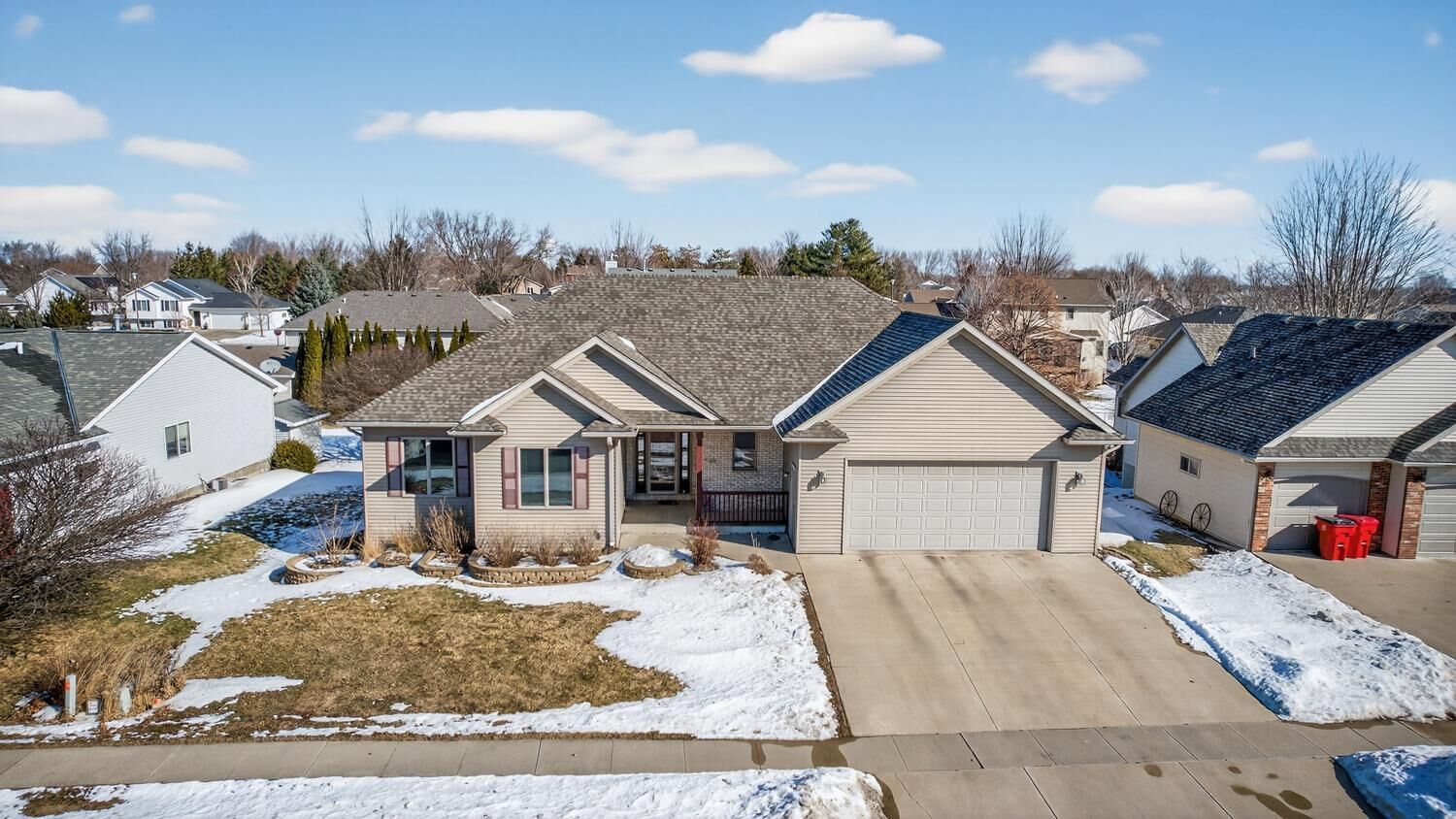Property Photo:  904 Bucknell Boulevard SE  MN 55976 