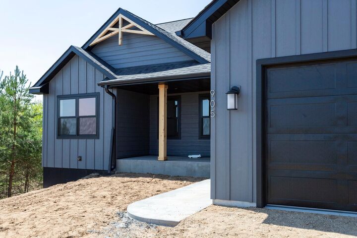 Property Photo:  251 Saddle Ridge Lane  WI 54022 