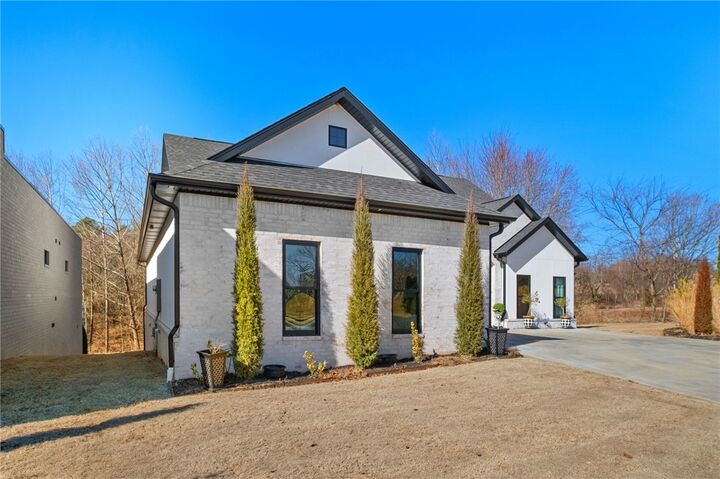 Property Photo:  5214 Cordell Way  AR 72704 