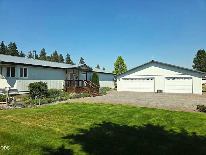 Property Photo:  32928 Rivers Drive  OR 97624 