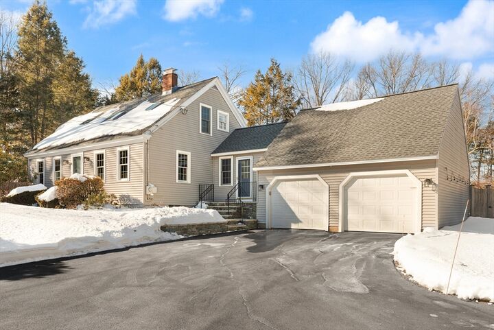 Property Photo:  15 Locke Rd  MA 01824 