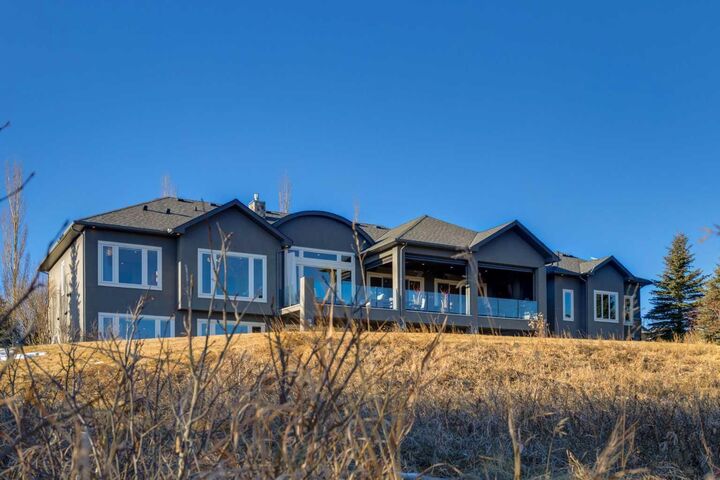 Property Photo:  15 Villosa Ridge Point  AB T3Z 1H3 
