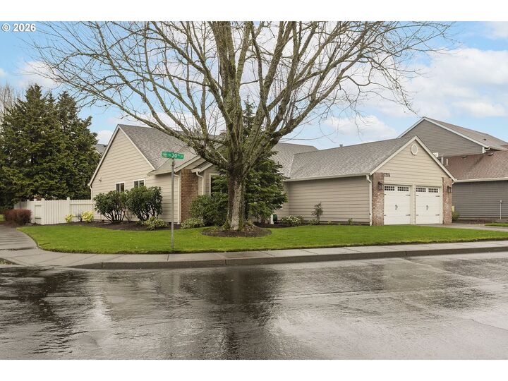 Property Photo:  17204 SE 30th St  WA 98683 