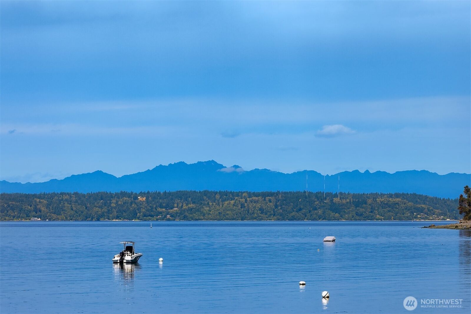 Property Photo: 212 S 219th Street WA 98198