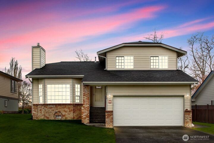 Property Photo:  7969 W  Golf Course Drive  WA 98230 