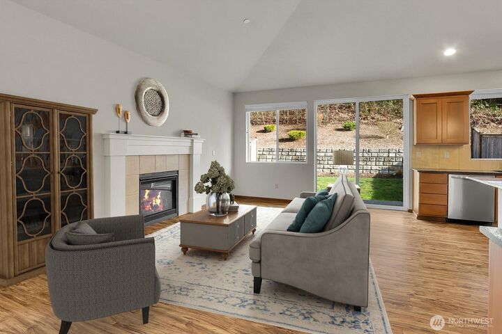 Property Photo:  5209  Glenwood Avenue  WA 98203 