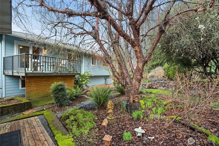 Property Photo:  3929  205th Place SW  WA 98036 