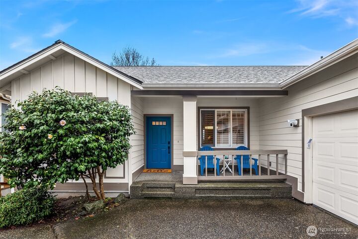 Property Photo:  2402 NE 19th Street  WA 98056 