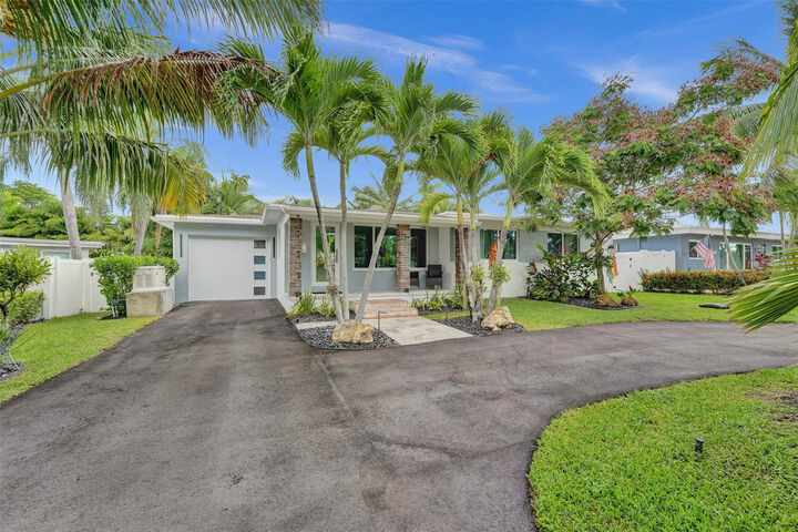 Property Photo:  1743 NE 27th Street  FL 33334 