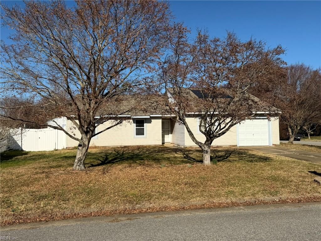 Property Photo:  536 Berrypick Ln  VA 23462 