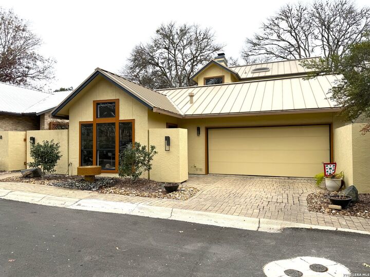 Property Photo:  38 Oakwell Farms  TX 78218 