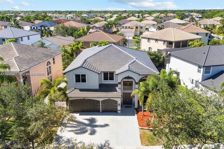 Property Photo: 15255 SW 21st Pl FL 33027