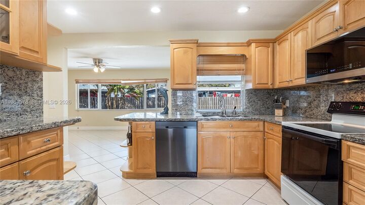 Property Photo:  9501 NW 8th St  FL 33024 