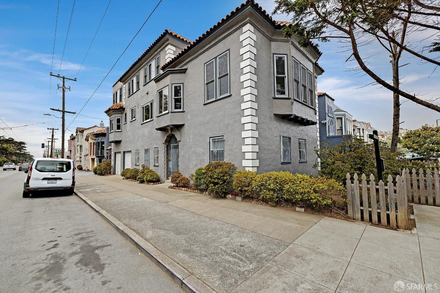 Property Photo:  5600 Fulton Street  CA 94121 