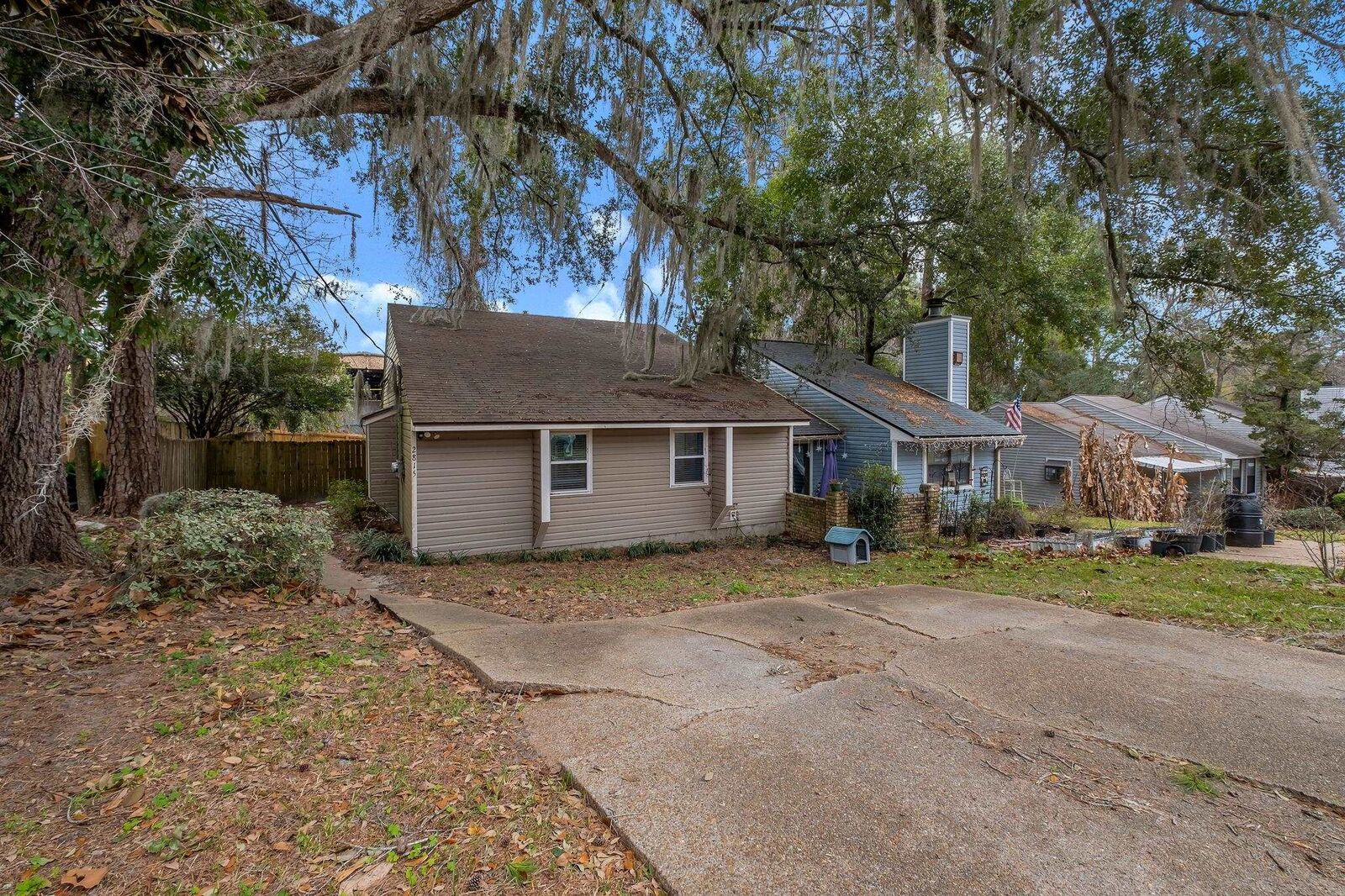 Property Photo: 2815 Misty Garden Circle FL 32303