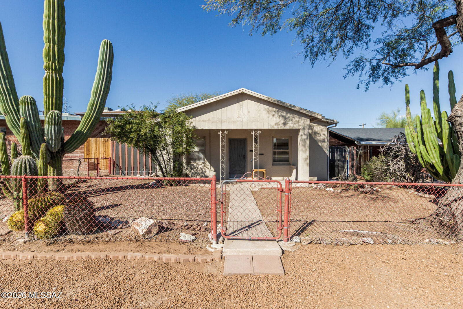 Property Photo:  1249 E Waverly Street  AZ 85719 