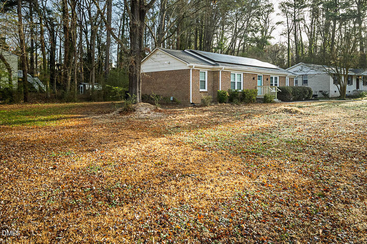 Property Photo: 3240 Huntleigh Drive NC 27604