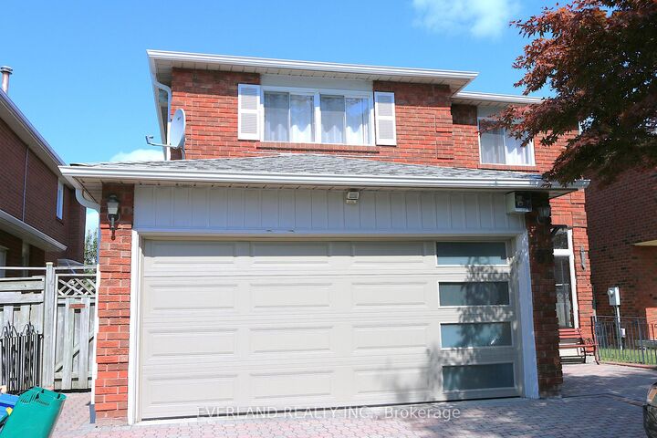 Property Photo: 87 Kyla Crescent ON L3S 2Y4