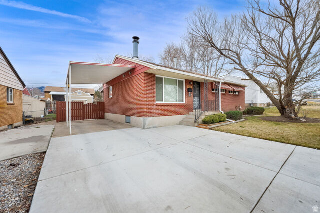 Property Photo: 4558 S 300 W UT 84405